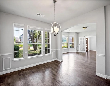 1056 E Seminole Trail - Photo Thumbnail 6
