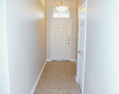 2661 Lake Ridge Drive - Photo Thumbnail 4
