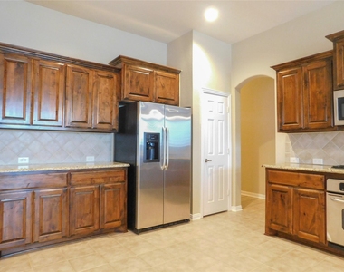 2661 Lake Ridge Drive - Photo Thumbnail 9