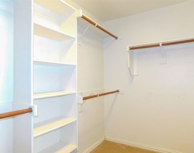 2661 Lake Ridge Drive - Photo Thumbnail 24