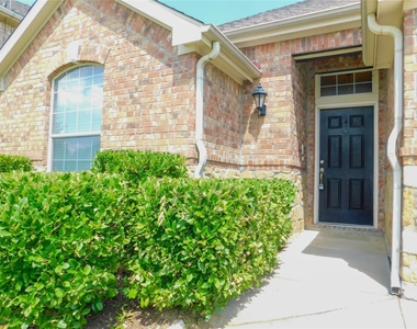 2661 Lake Ridge Drive - Photo Thumbnail 3