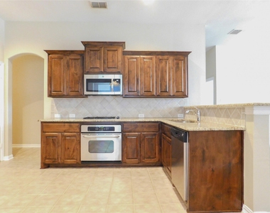 2661 Lake Ridge Drive - Photo Thumbnail 8