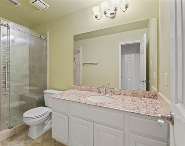 712 Twin Valley Drive - Photo Thumbnail 17