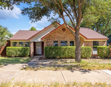 8400 Willow Creek Drive - Photo Thumbnail 27