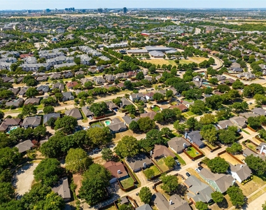 8400 Willow Creek Drive - Photo Thumbnail 32