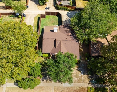 8400 Willow Creek Drive - Photo Thumbnail 25
