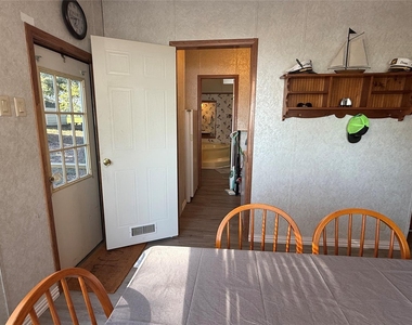 122 Private Road 198 - Photo Thumbnail 6