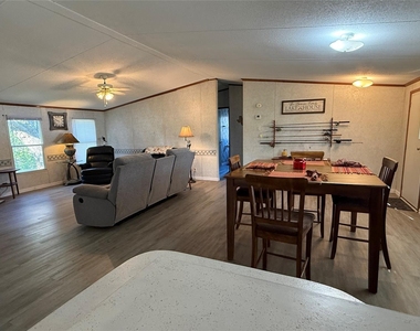 122 Private Road 198 - Photo Thumbnail 12