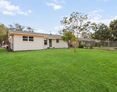 613 E Tyler Street - Photo Thumbnail 19