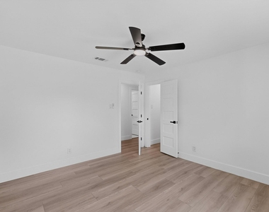 2330 Cody Drive - Photo Thumbnail 25