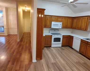 121 Canterbury Street - Photo Thumbnail 8
