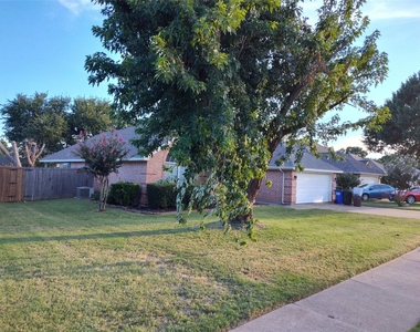 121 Canterbury Street - Photo Thumbnail 1