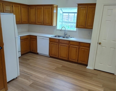 121 Canterbury Street - Photo Thumbnail 9