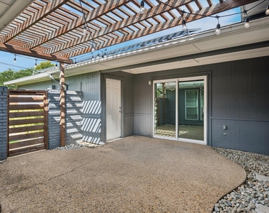 16817 Rustic Meadows Drive - Photo Thumbnail 24