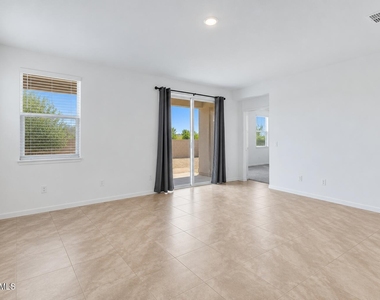 12565 W Levi Drive - Photo Thumbnail 7