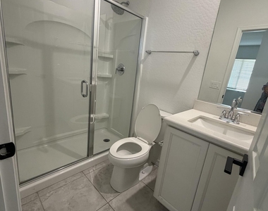 11623 W Parkway Lane - Photo Thumbnail 22