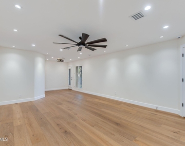 5919 N 45th Street - Photo Thumbnail 15