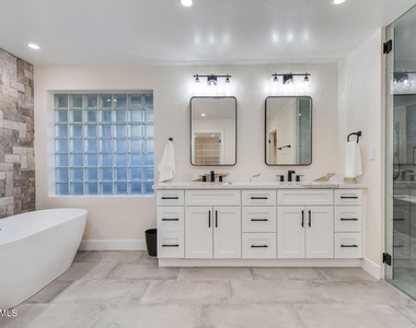 5919 N 45th Street - Photo Thumbnail 16