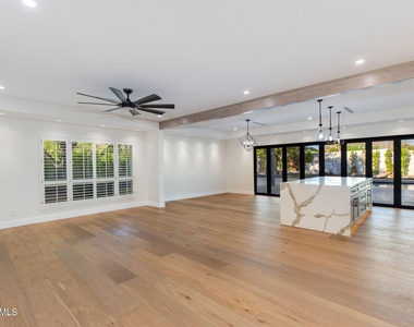 5919 N 45th Street - Photo Thumbnail 7