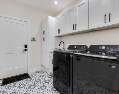 5919 N 45th Street - Photo Thumbnail 24