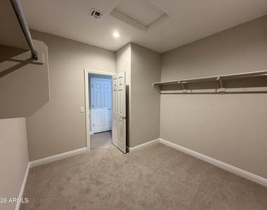 2869 N Coronado Drive - Photo Thumbnail 25