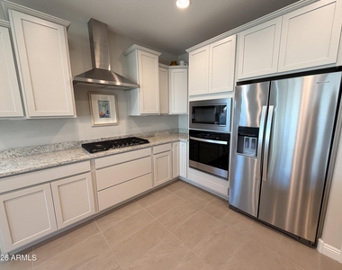2869 N Coronado Drive - Photo Thumbnail 3