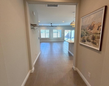 2869 N Coronado Drive - Photo Thumbnail 2