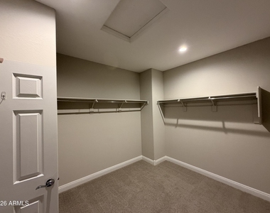 2869 N Coronado Drive - Photo Thumbnail 24