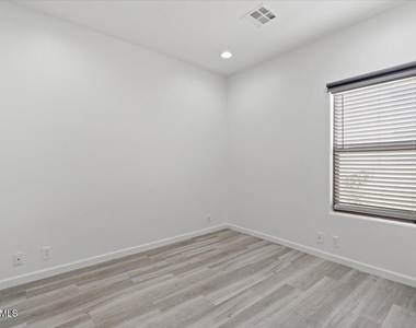 14250 N Saguaro Boulevard - Photo Thumbnail 16