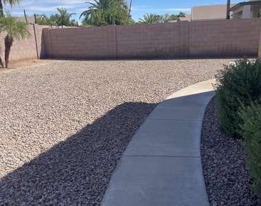 2114 E Cherry Hills Place - Photo Thumbnail 39