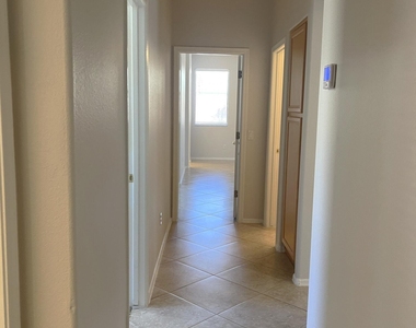 2114 E Cherry Hills Place - Photo Thumbnail 15