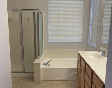 2114 E Cherry Hills Place - Photo Thumbnail 28