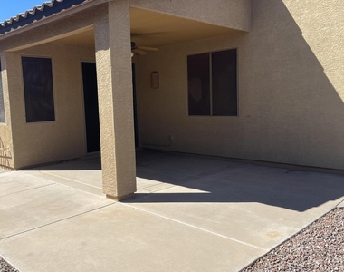 2114 E Cherry Hills Place - Photo Thumbnail 33