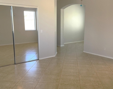 2114 E Cherry Hills Place - Photo Thumbnail 27