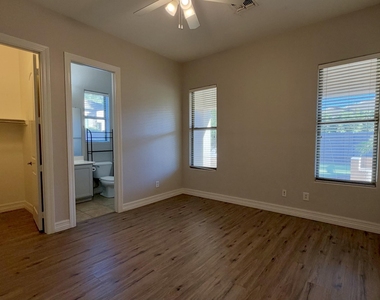 1345 E Lovebird Court - Photo Thumbnail 16