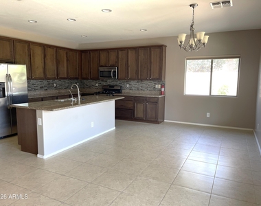 2981 E Tiffany Way - Photo Thumbnail 6