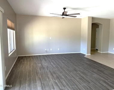 2981 E Tiffany Way - Photo Thumbnail 4