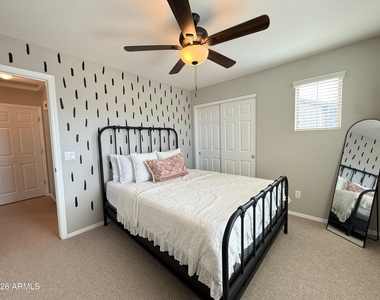 3272 E Meadowview Drive - Photo Thumbnail 23