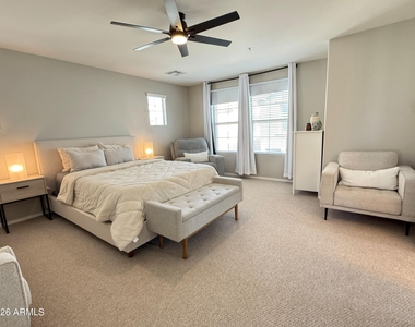 3272 E Meadowview Drive - Photo Thumbnail 12