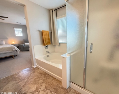 3272 E Meadowview Drive - Photo Thumbnail 17