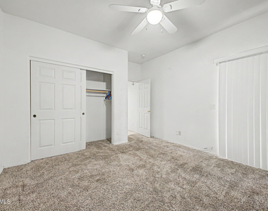 8800 N 107th Avenue - Photo Thumbnail 10