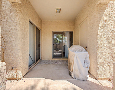 8800 N 107th Avenue - Photo Thumbnail 14