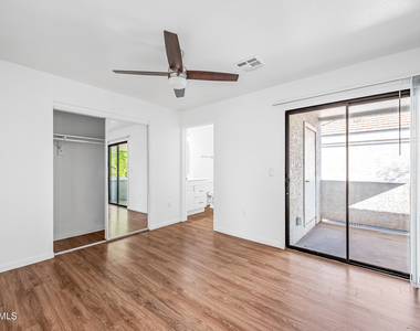 3065 N 67th Avenue - Photo Thumbnail 7