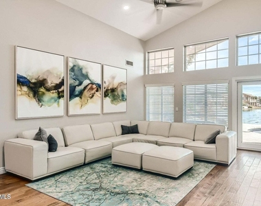 15827 S 36th Street - Photo Thumbnail 6