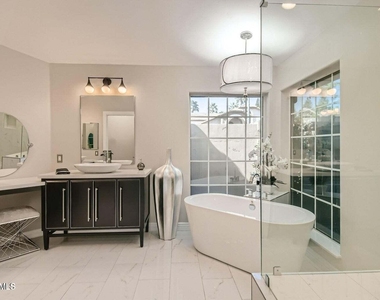 15827 S 36th Street - Photo Thumbnail 15