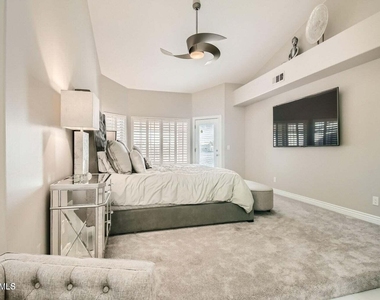 15827 S 36th Street - Photo Thumbnail 12