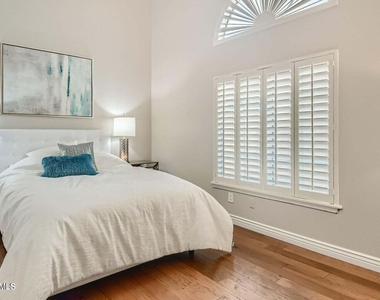 15827 S 36th Street - Photo Thumbnail 19