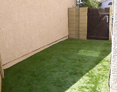 4133 W Kimberly Way - Photo Thumbnail 16