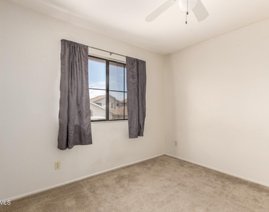 4133 W Kimberly Way - Photo Thumbnail 9