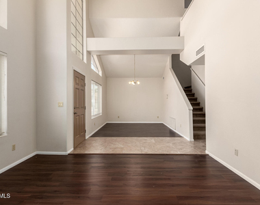 4133 W Kimberly Way - Photo Thumbnail 2